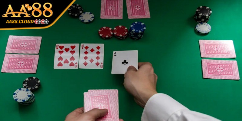 Bài rác trong Poker chính là những lá bài không kết hợp được với nhau 